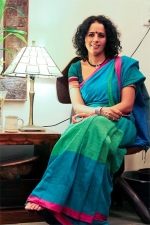 Hamsika Iyer from Shorshe Online